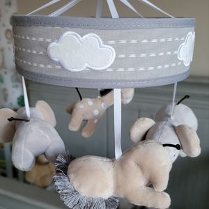 Crib carousel